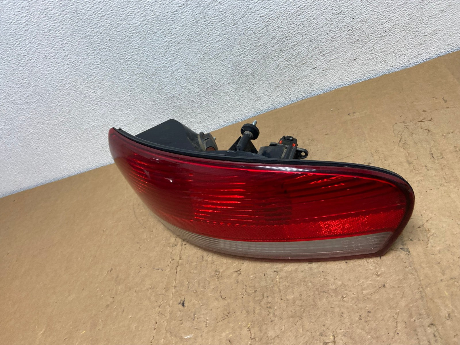 2001-2006 Chrysler Sebring Convertible Right Side Tail Light AD0661 LK1