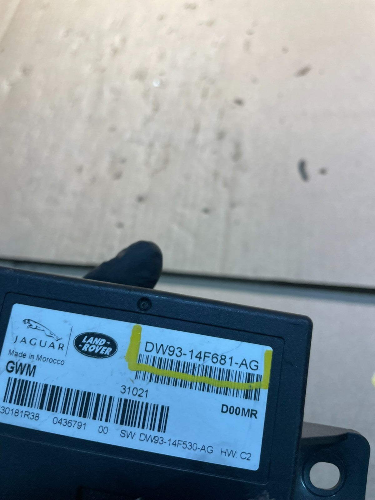 2010-2015 Jaguar XJ XJL XJR Captive Consumption Control Module Unit W1277 DG3