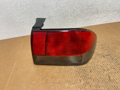 1994 to 1998 Saab 900 & Turbo Right Passenger RH Side Tail Light AE0238 LK0