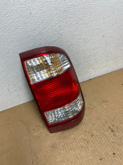 1999 to 2004 Nissan Pathfinder Right Passenger Rh Side Tail light AD0955 LK2