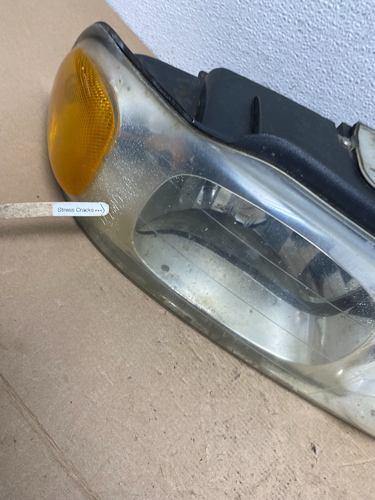 1998 to 2002 Lincoln Navigator Left+Right Halogen Headlights AF4748 DW5