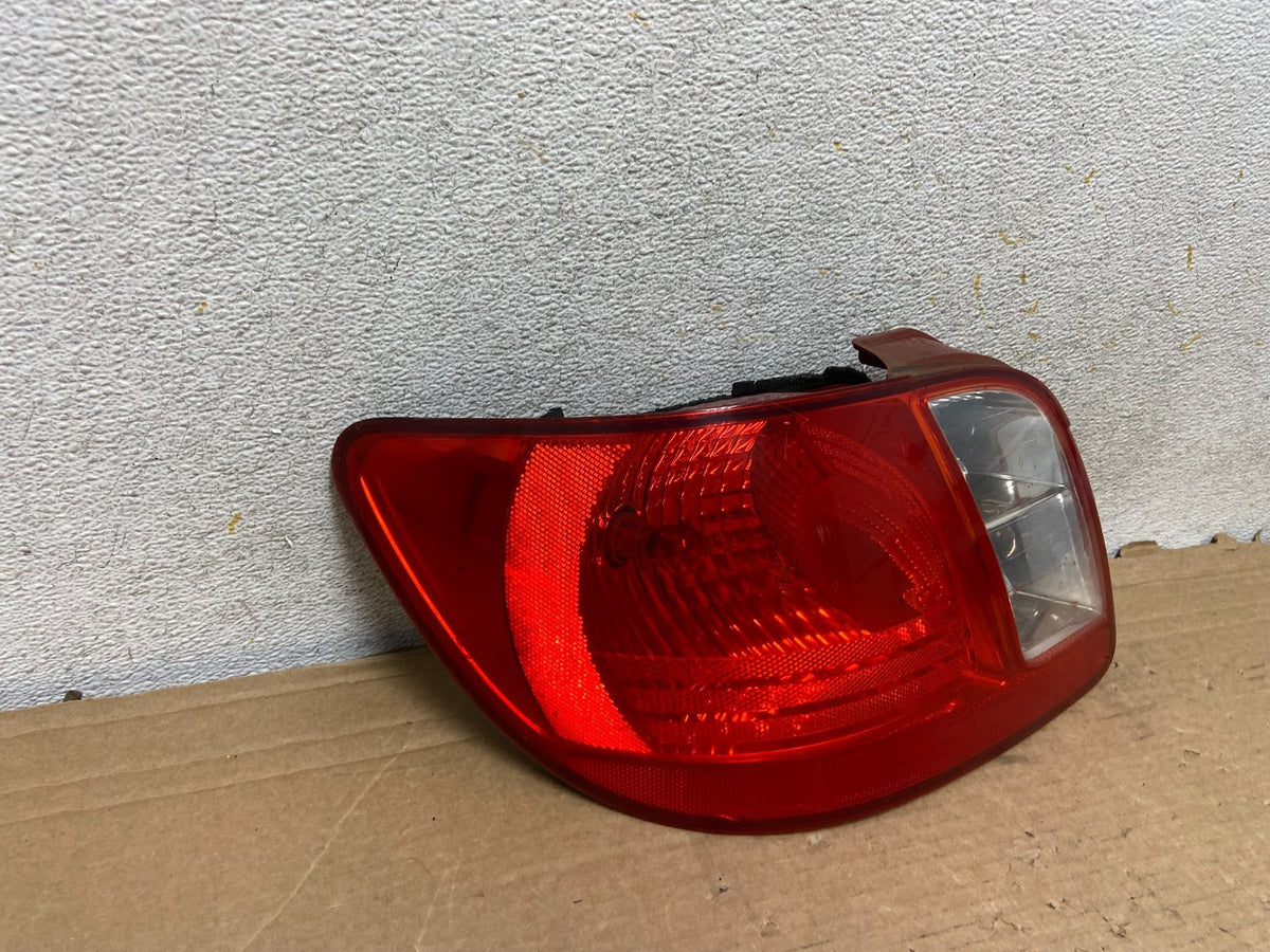 2006 to 2011 Kia Rio Sedan Left Driver LH Side Tail Light AH8482 LK1