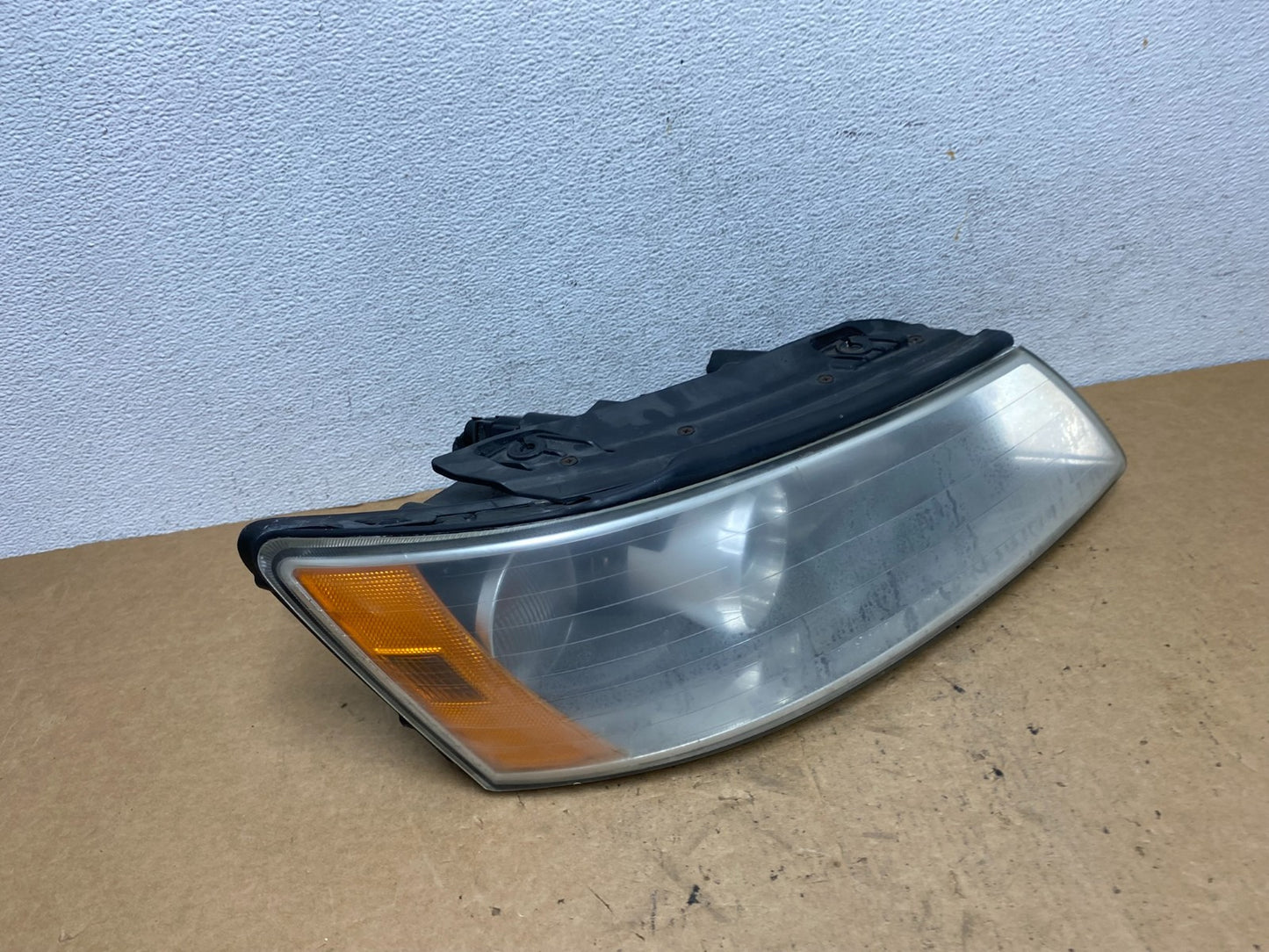 2006-2008 Hyundai Sonata Right Passenger Rh Side Headlight Halogen AD5248 DW2