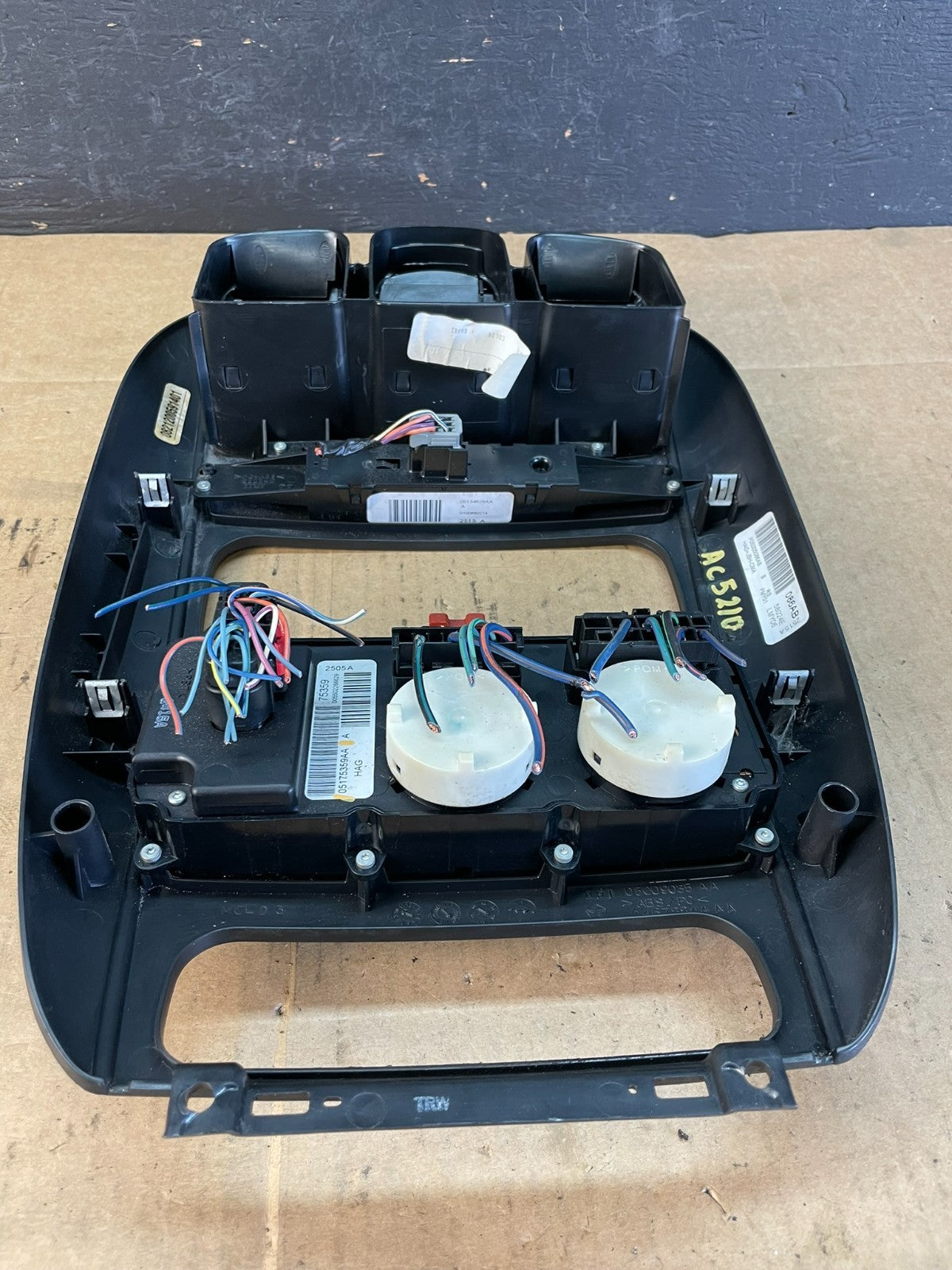 2004-2007 Dodge Grand Caravan A/C Climate Control Unit Bezel Trim AC5210 DG6