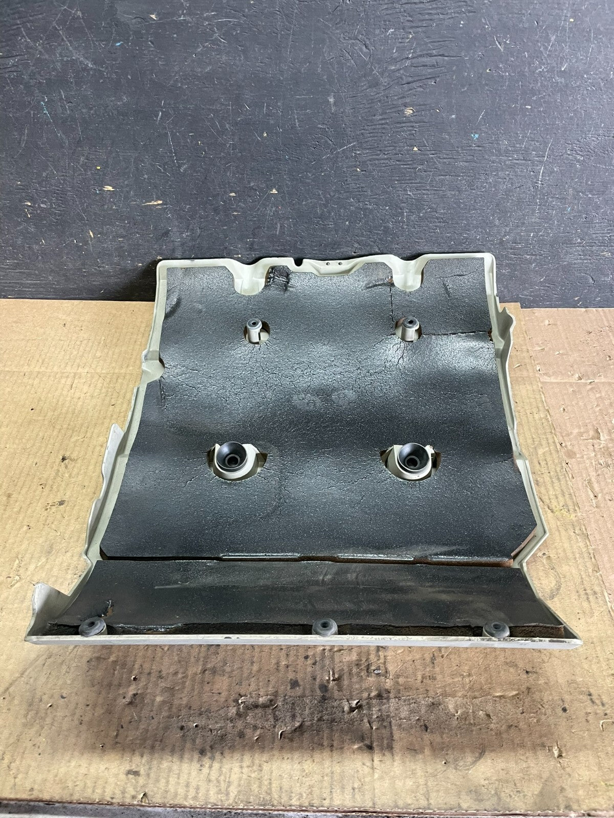 1997 to 2004 Cadillac Deville Seville Northstar Engine Motor Cover J4149 DG5