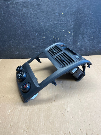 2009 to 2010 Kia Sportage Center Radio Climate Control Clock Trim AI6335 DW2