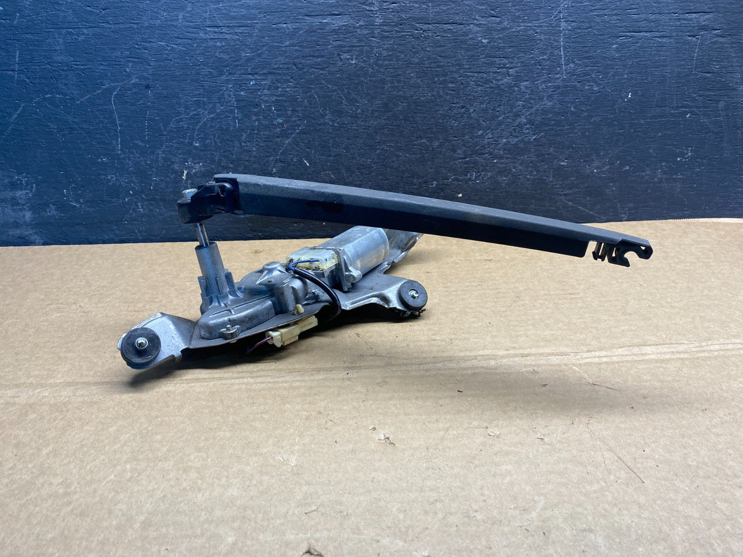 2007 to 2015 Mazda CX-9 CX9 Windshield Rear Wiper Motor af5342 DG4