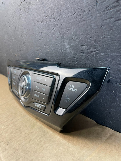 2013 to 2018 Nissan Pathfinder Radio Audio Climate Control AC5222 DG2