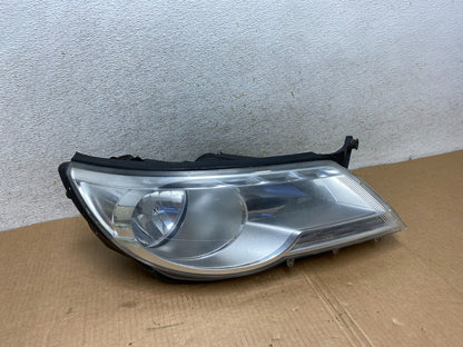 2009 to 2011 Volkswagen Tiguan Right Passenger Halogen Headlight AI3820 DW0