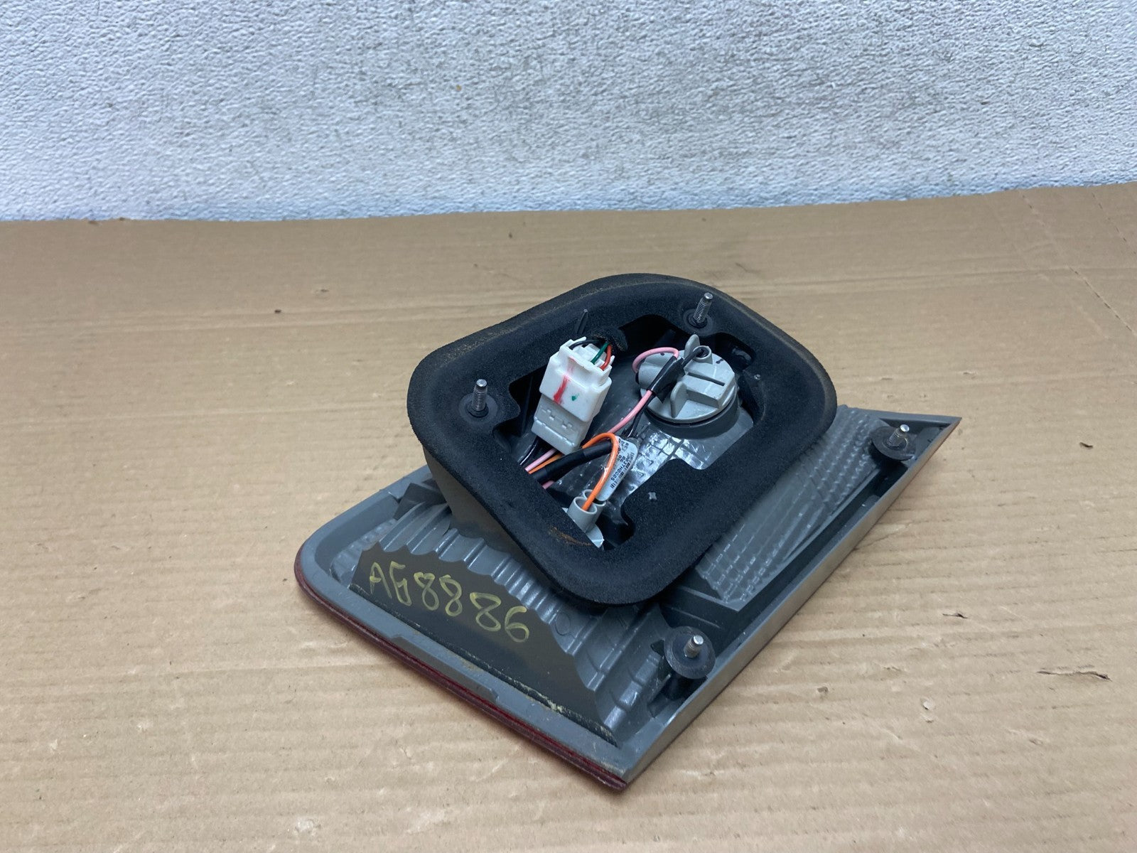2011 2012 2013 Kia Sorento Left Driver Lh Inner Tail Light AG8886 DW5