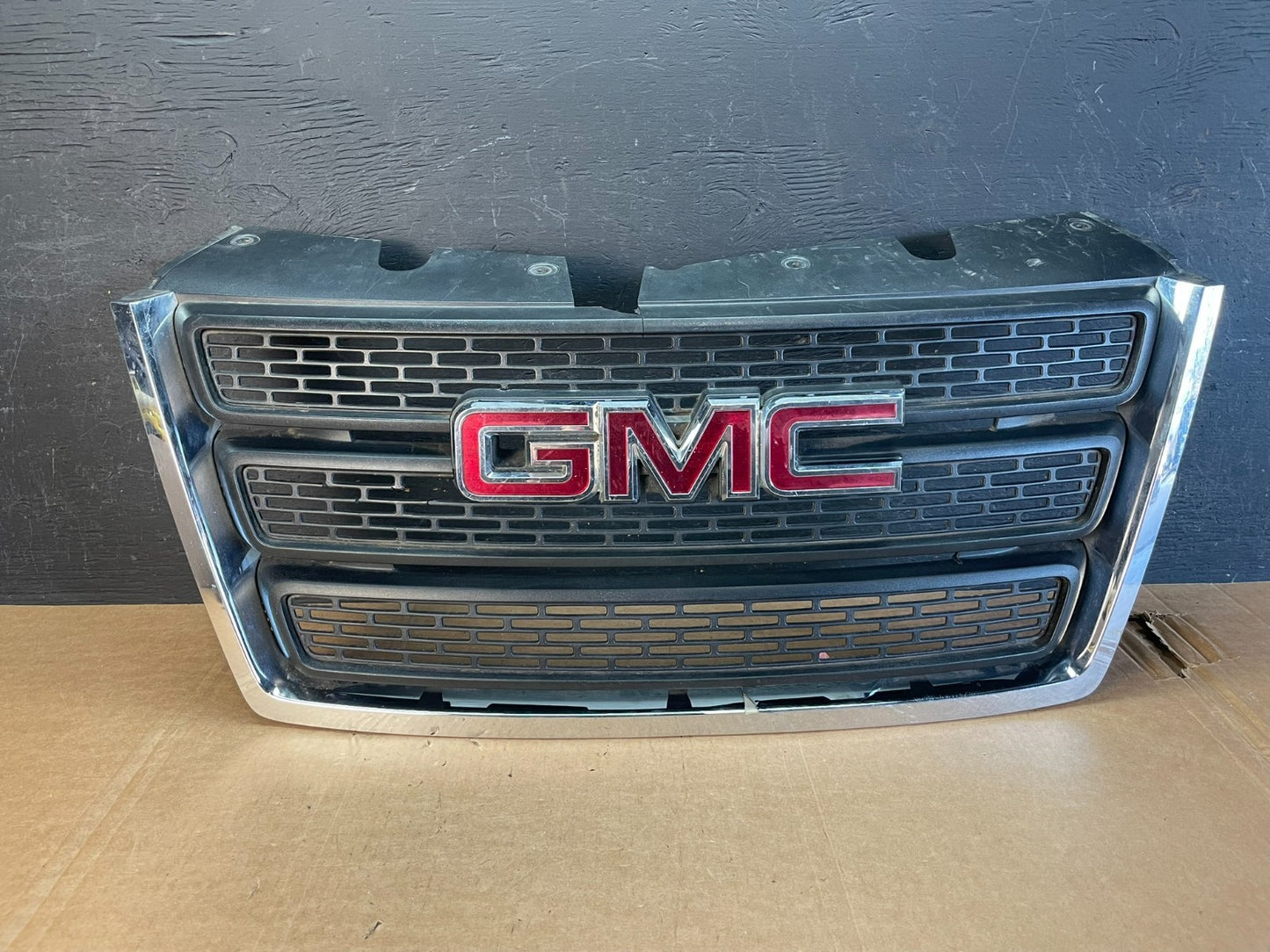 2010 to 2015 Gmc Terrain Front Upper Grill Grille AE8345 DW0