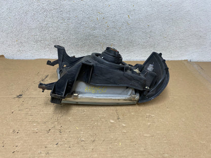 1999 to 2002 Toyota 4Runner Halogen Right Passenger RH Headlight AH8150 DW4