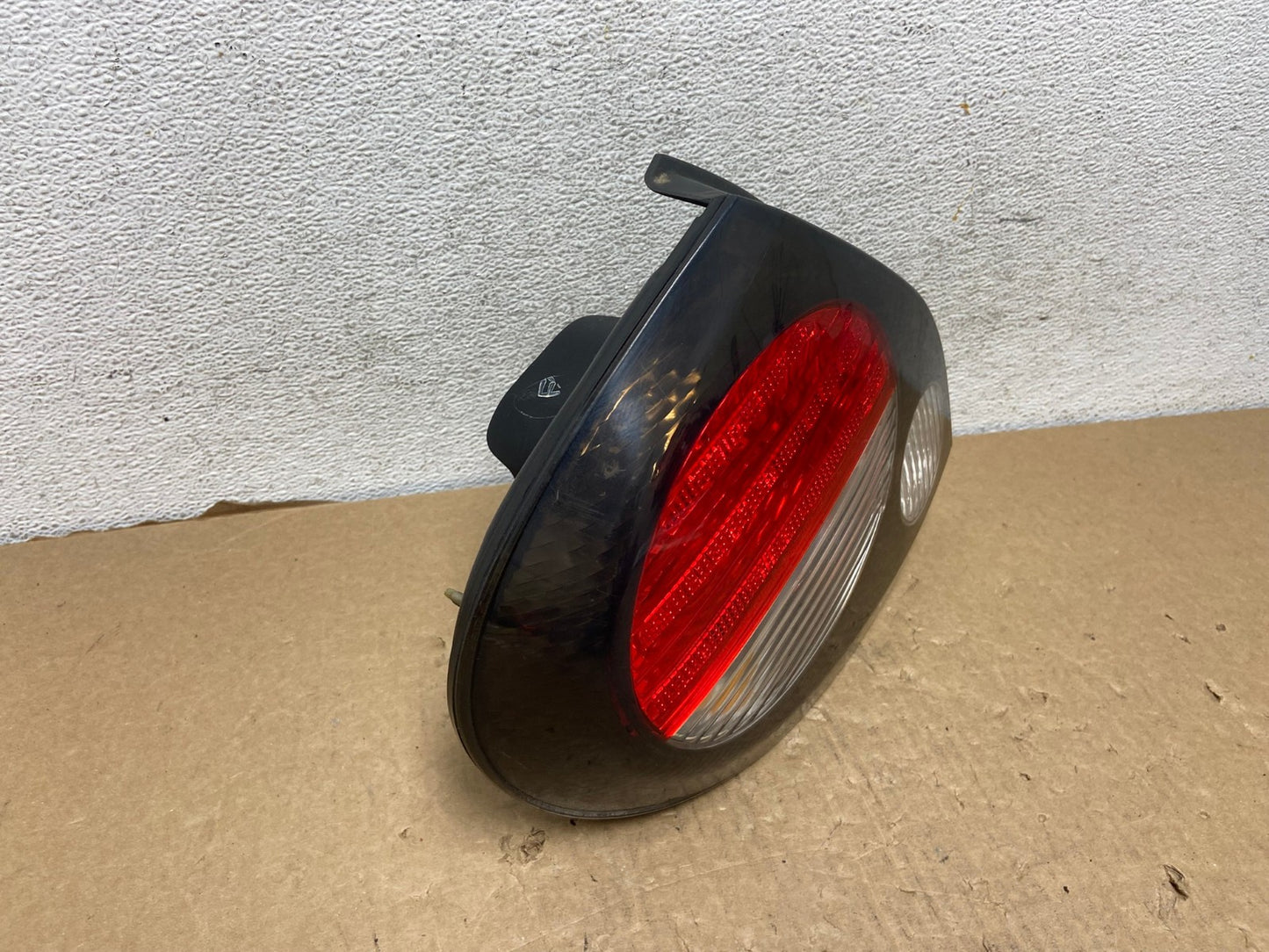 2000 to 2001 Nissan Maxima Left Driver Lh Side Tail Light AF7455 LK2