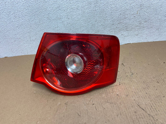2005 2006 2007 Volkswagen Jetta Right Passenger Rh Side Tail Light AD8019 LK0
