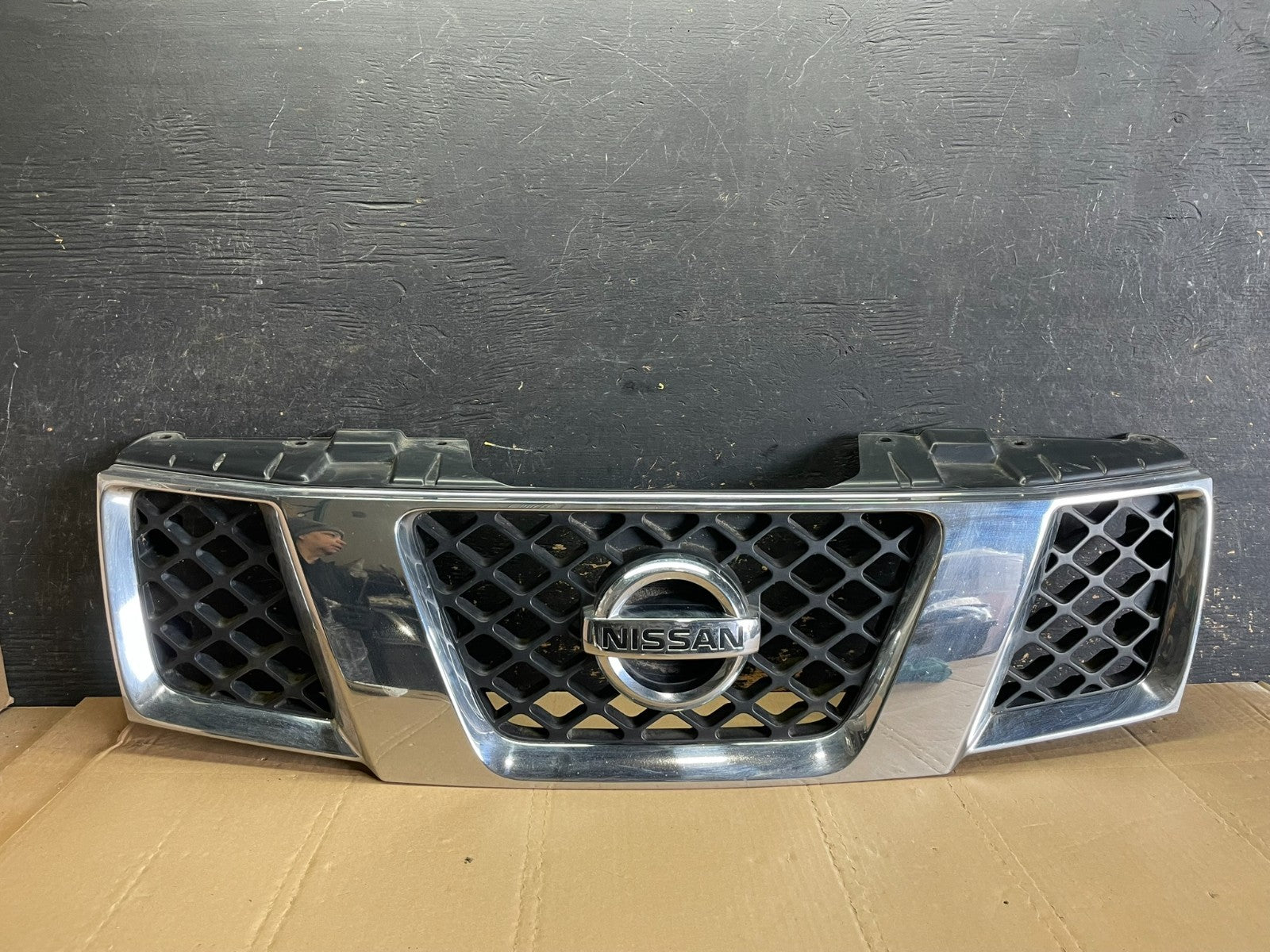 2005 2006 2007 Nissan Pathfinder Chrome Front Upper Grill Grille OEM AA8813 DG0