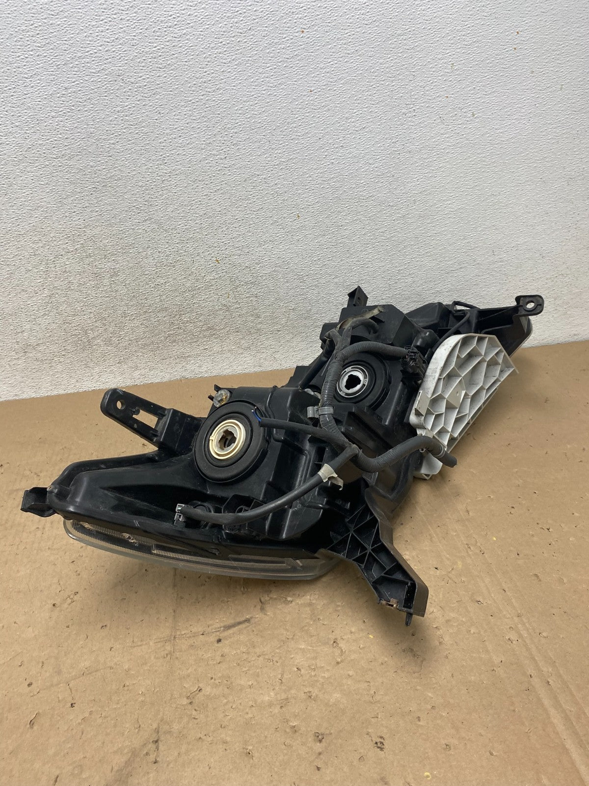 2017 - 2020 Nissan Pathfinder Left Driver LH Side Headlight Halogen AG53866