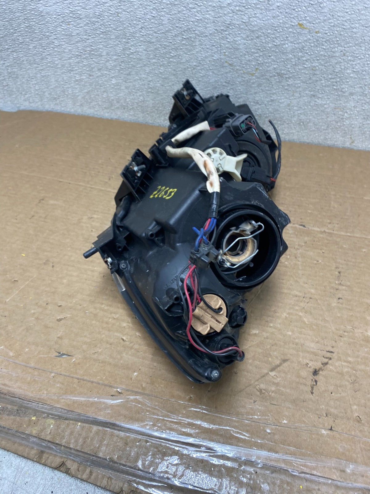 Halogen 2007 to 2009 Mazda CX-7 Right Passenger RH Side Headlight Oem Z2653 DW9