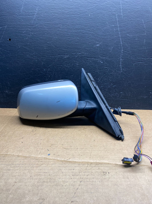 2004 - 2006 BMW 5-Series 525i 530i Right Passenger RH Door View Mirror AD6739 DG0