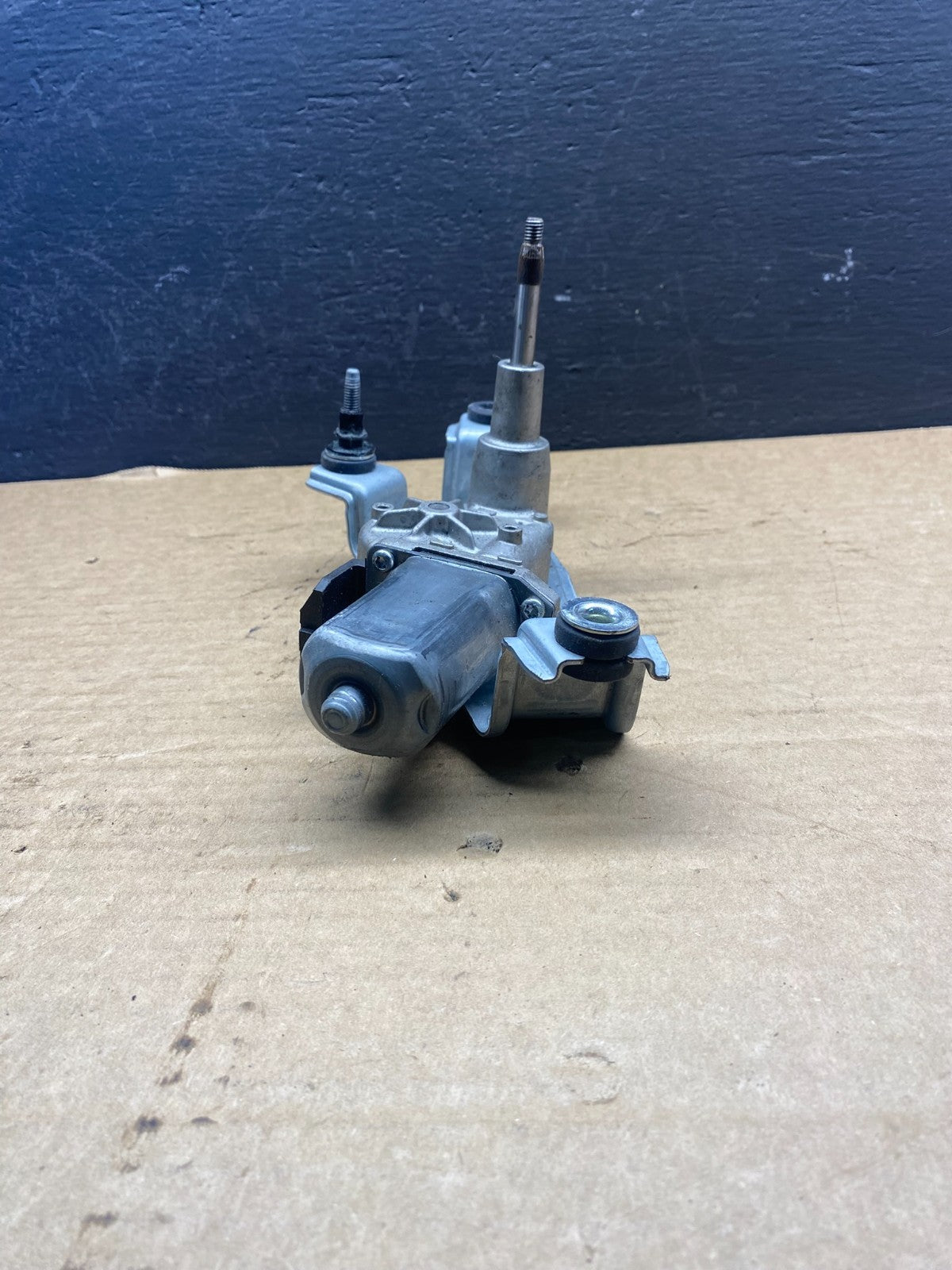 2019 - 2023 Jeep Cherokee Tailgate Back Door Rear Wiper Motor Wiper AC7985 DG2