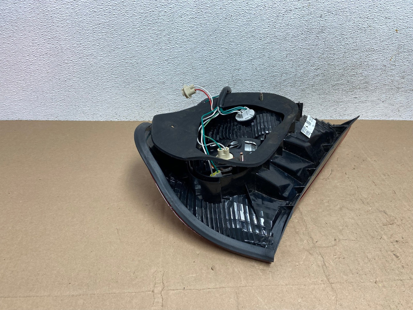 2002 2003 2004 Toyota Camry Left Driver LH Side Tail Light AE6777 LK4