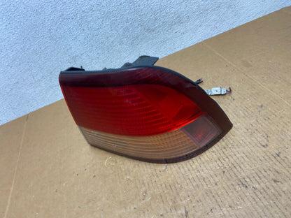 1997 1998 1999 Nissan Maxima Right Passenger RH Side Tail light AE0573 LK1