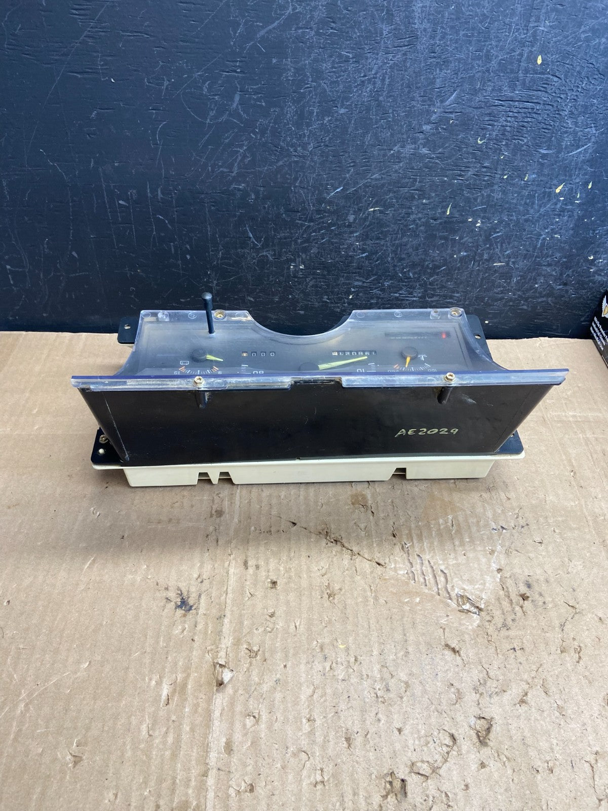 1992-1994 Chevrolet GMC Sierra Silverado Cluster Gauge Speedometer ECM AE2029 DG4