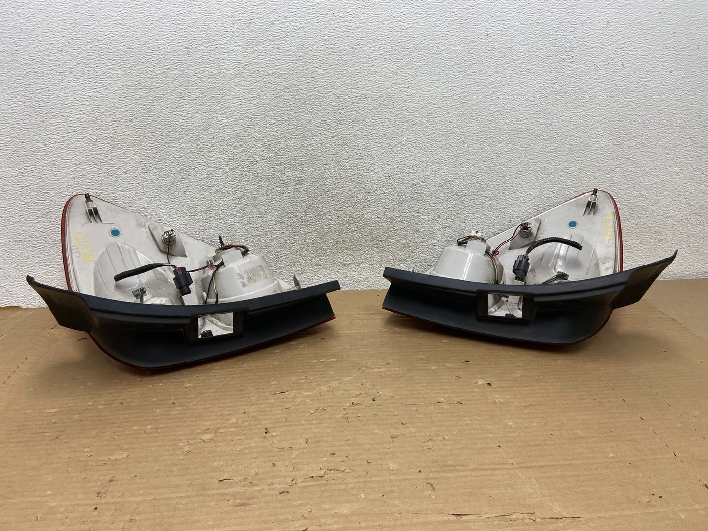 2010 to 2015 Chevrolet Equinox Left+Right Side Tail Lights AG8178 DW6