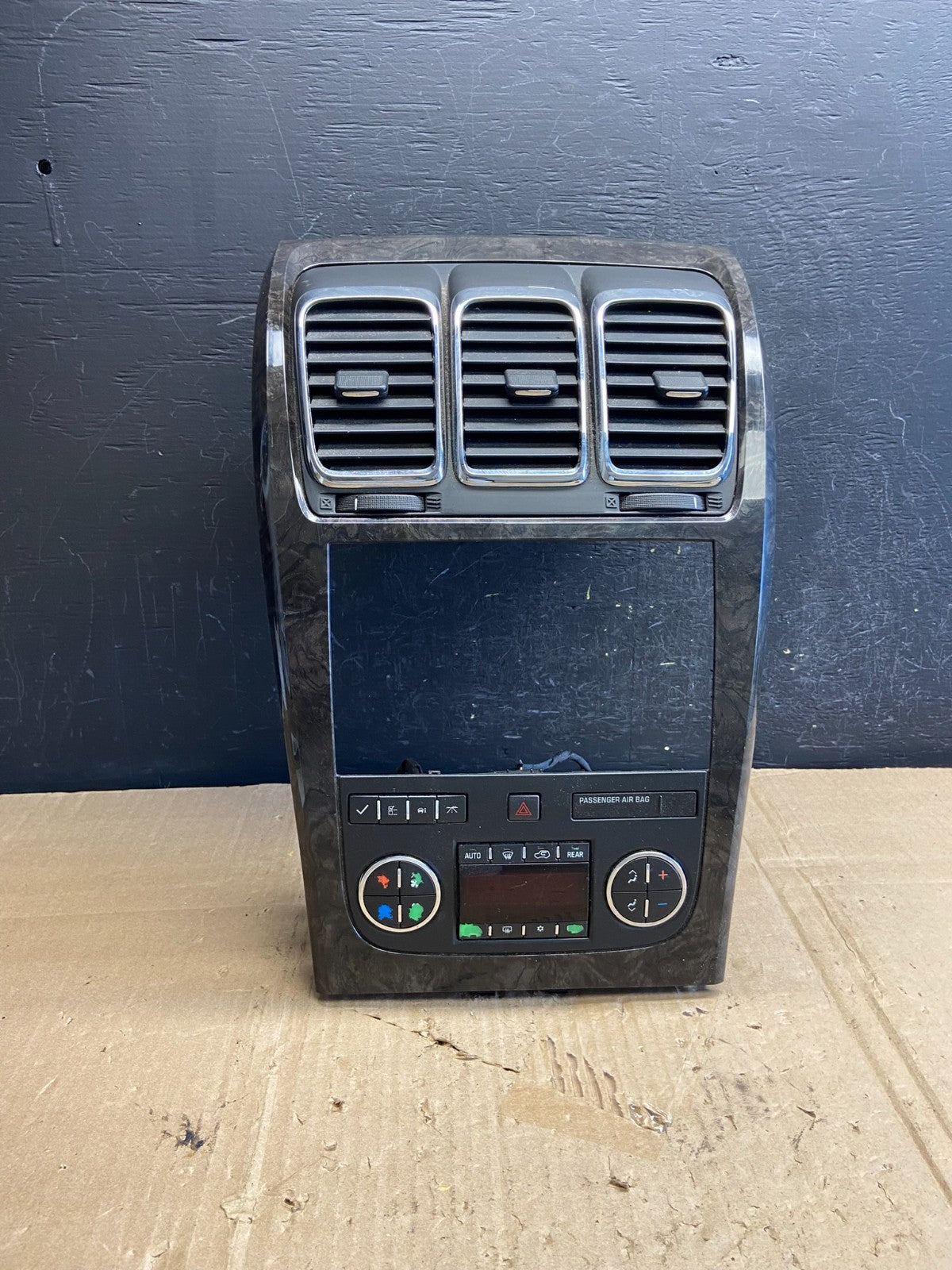 2007 - 2012 GMC Acadia A/C Heater Climate Control Radio Panel Bezel OE ae1859 DG0
