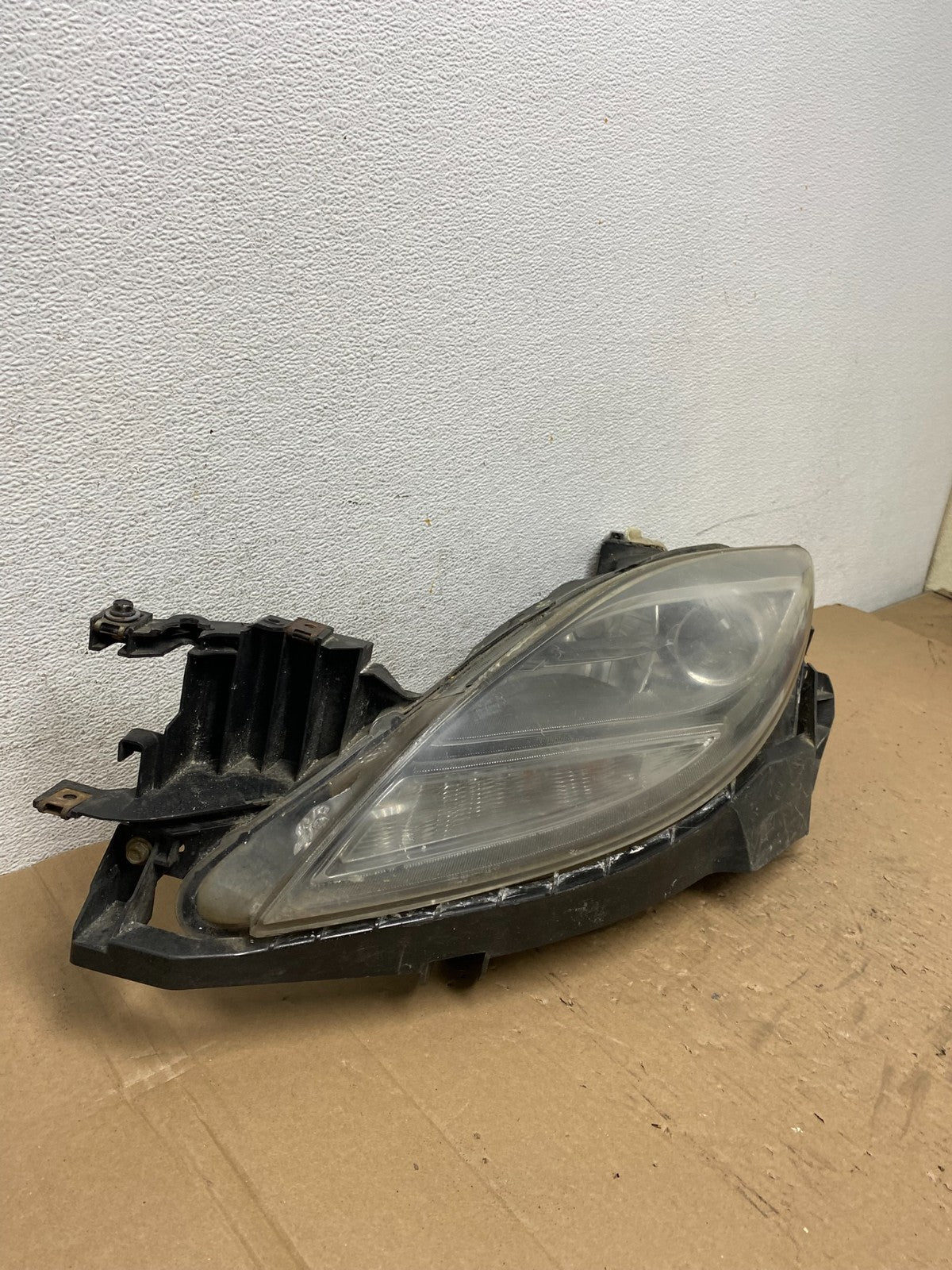 2009 - 2010 Mazda 6 Left Driver LH Side Xenon Headlight AD7837 DW1