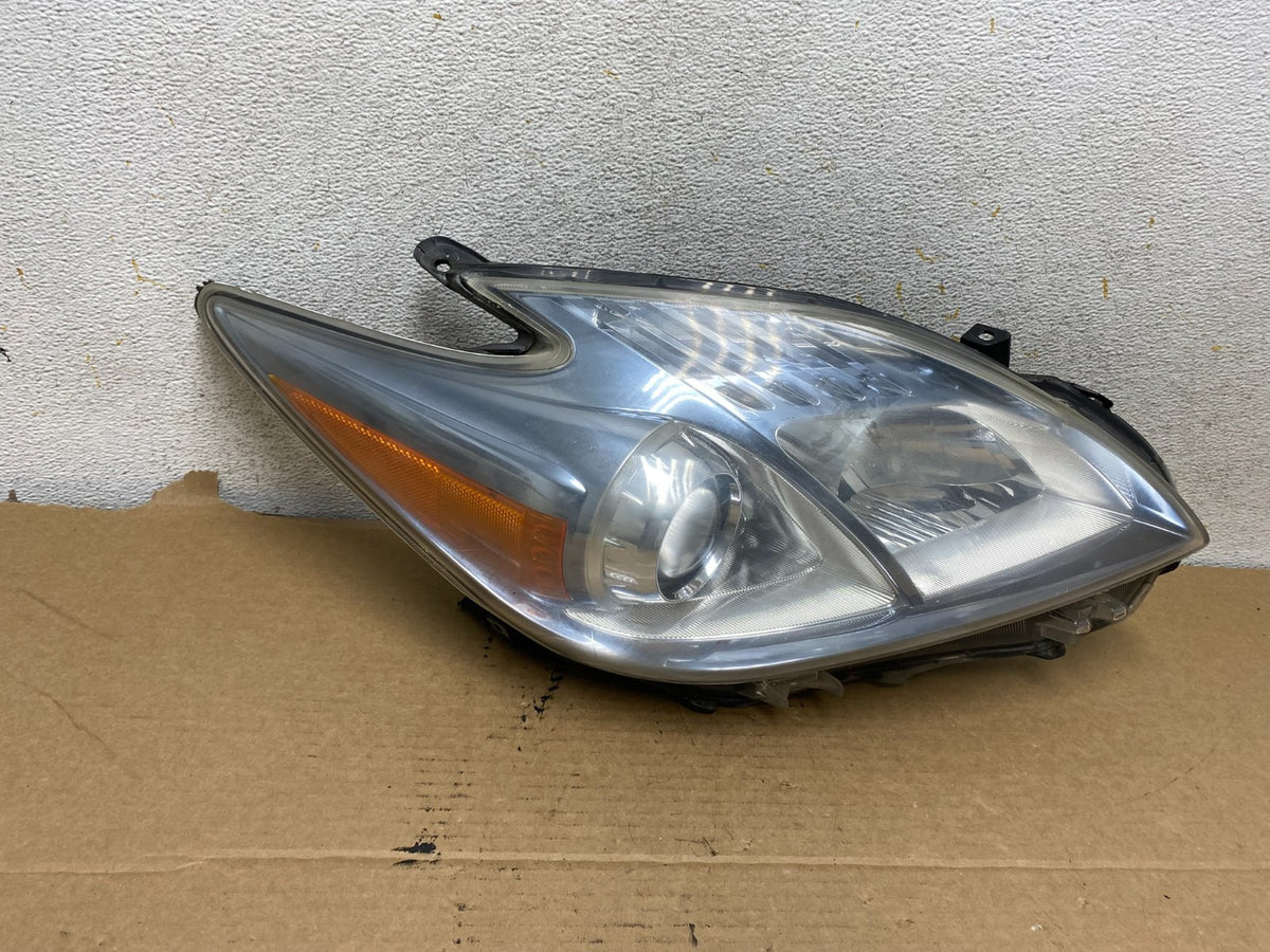 2010 - 2011 Toyota Prius Right Passenger Rh Blue Halogen Headlight AH7784 DW0