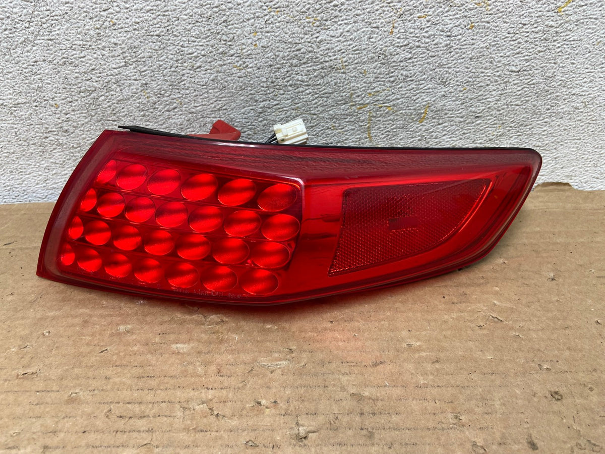 2003 to 2008 Infiniti FX35 FX45 Right Passenger RH Side Tail Light AH8911 LK0