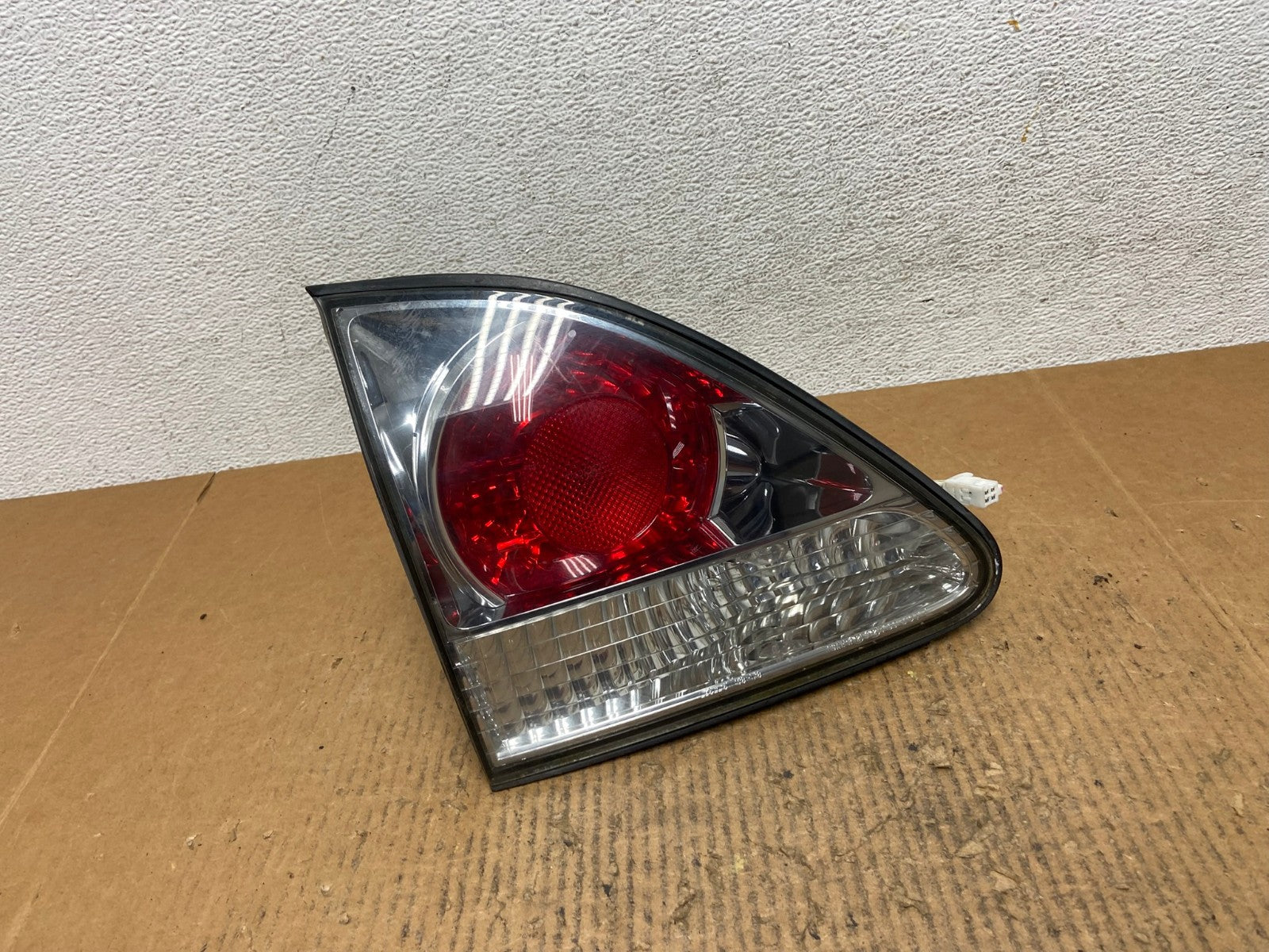 2000-2003 Lexus Rx300 Left Driver Lh Side Rear Inner Tail Light AE1586 LK0