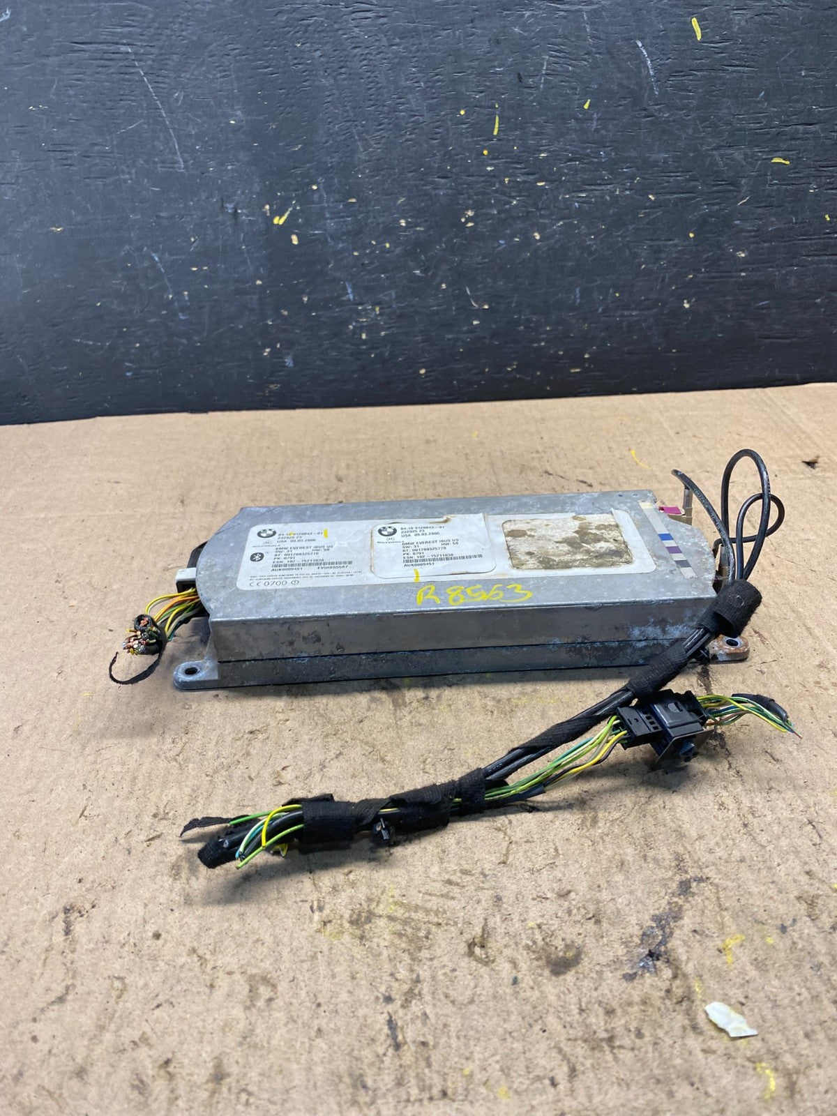 2000 to 2006 Bmw X5 Bluetooth  Control Module Computer Telematics OEM R8563 DG1
