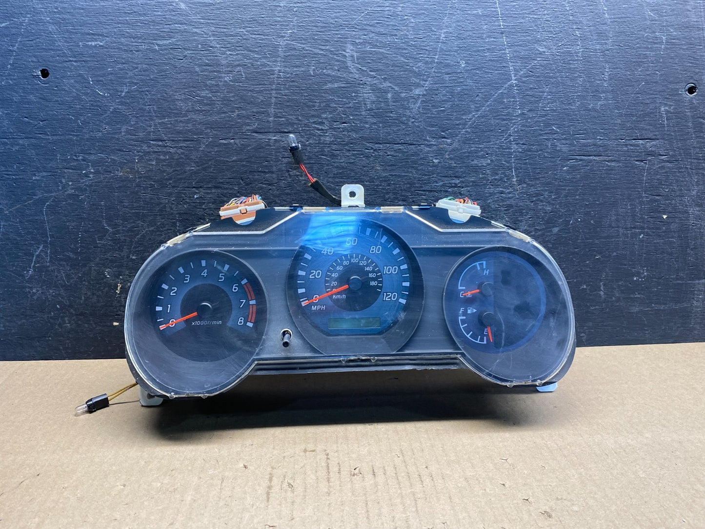 2002-2004 Nissan Xterra Frontier Cluster Speedometer Instrument AG9415 DW0