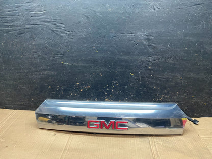 2011-2015 GMC Terrain Tailgate Liftgate Chrome Finish Molding Camera w2089 DG0