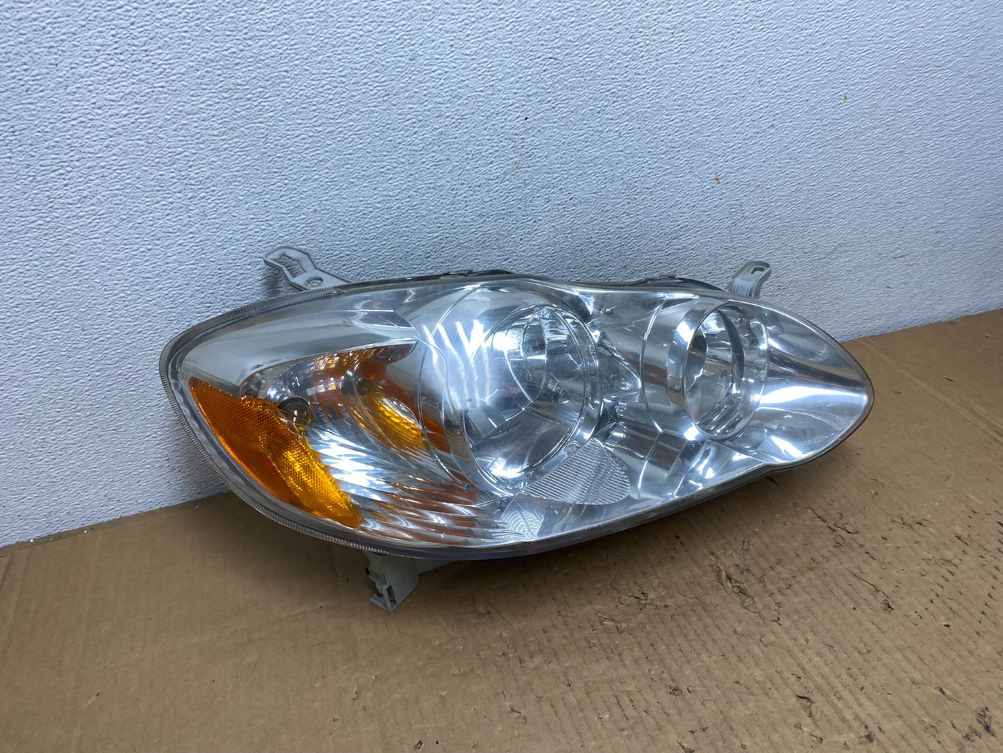 2005 to 2008 Toyota Corolla Right Passenger RH side Headlight TYC AD1084 DW2