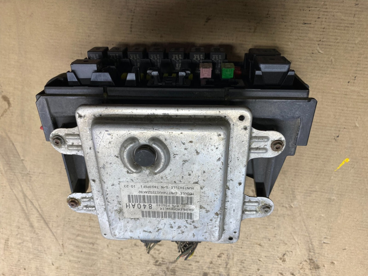2004 2005 Dodge Durango Fuse Box Relay Unit Module Body Control N6971 PS1