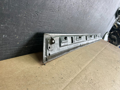 2005 to 2010 Honda Odyssey Right Side Rail Cover Quarter Trim Molding J3912 DG10