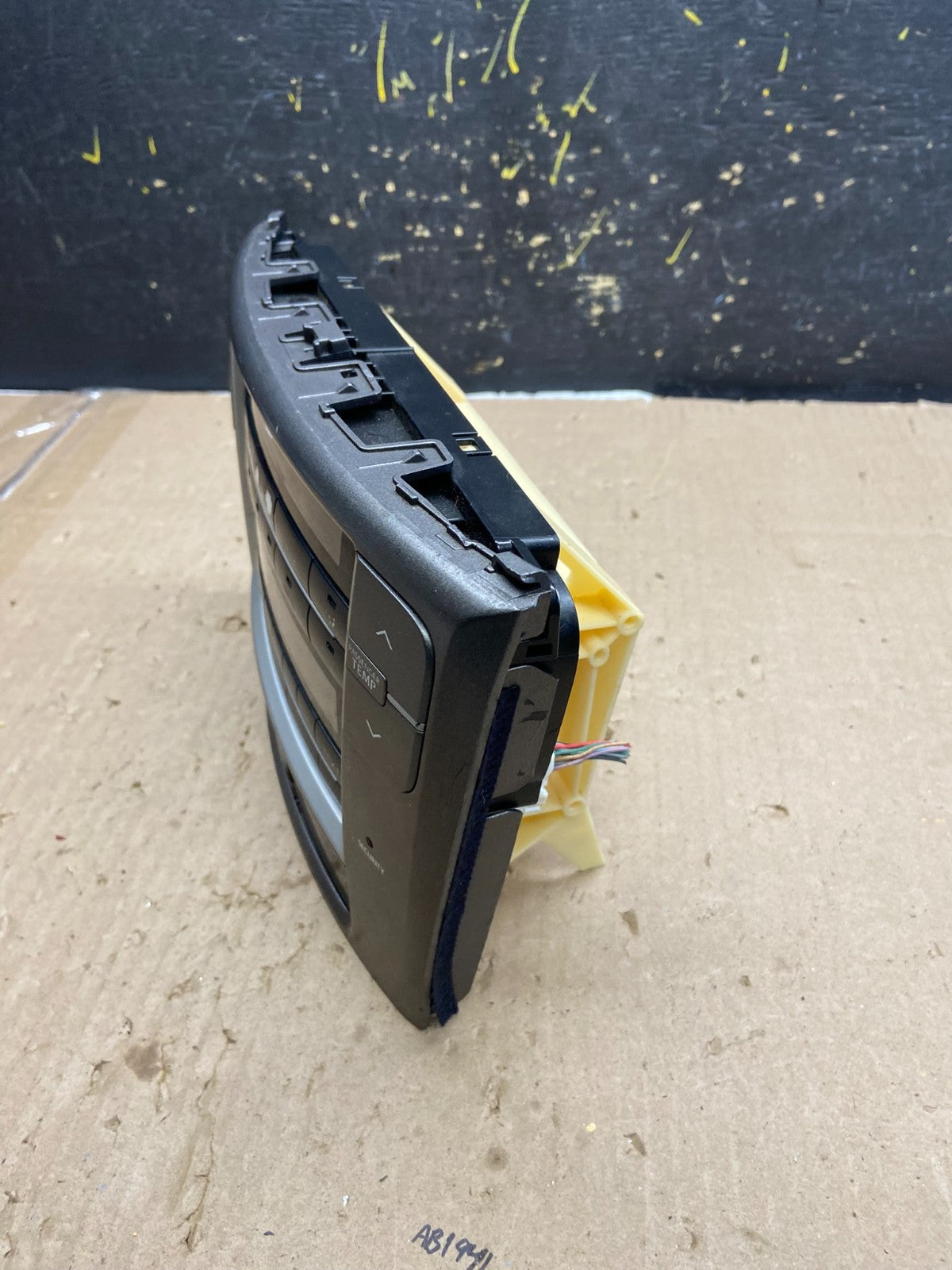 2006 to 2009 Lexus IS250 Screen Radio AM-FM CD Tuner Head Unit OEM ab5381 DG3