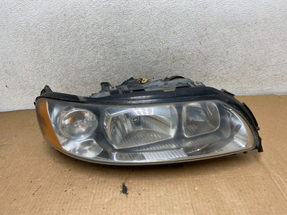 2005 to 2007 Volvo XC70 V70 Right Passenger RH Headlight AI8836 DW0