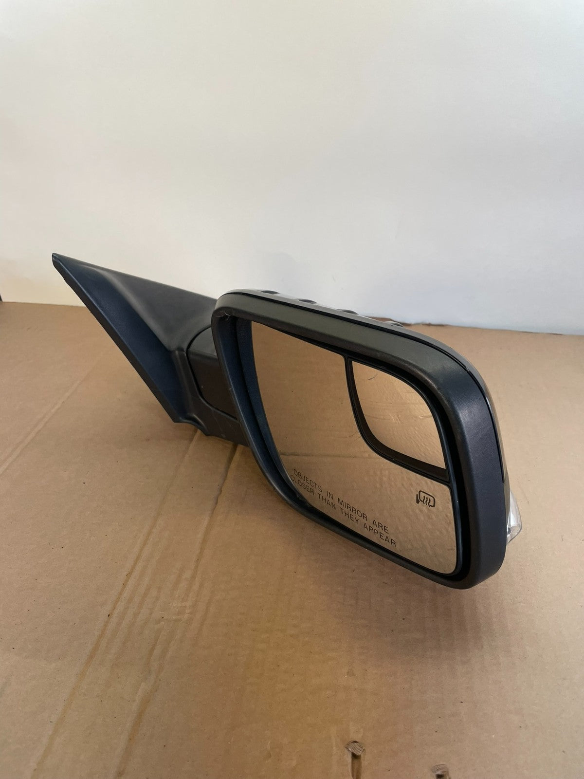 2011 to 2015 Ford Explorer Right Passenger View Door Mirror AG7729 DG2