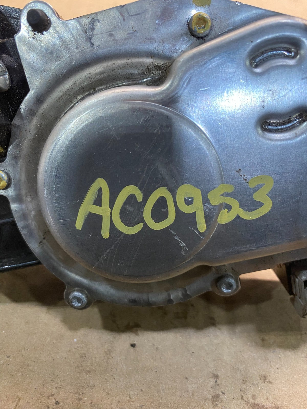2008-2016 Volvo V70 XC60 XC70 Tailgate Back Door Rear Wiper Motor Wiper AC09536
