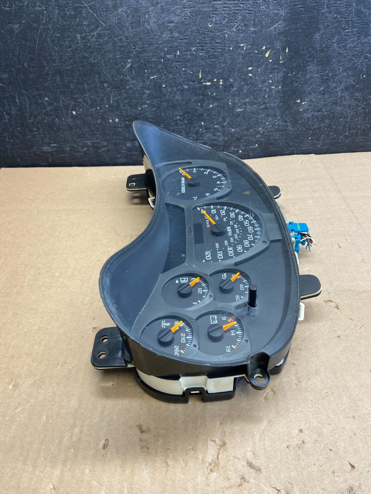 2003 to 2006 Chevrolet Trailblazer Envoy Cluster Gauge Speedometer ai3012 DG2
