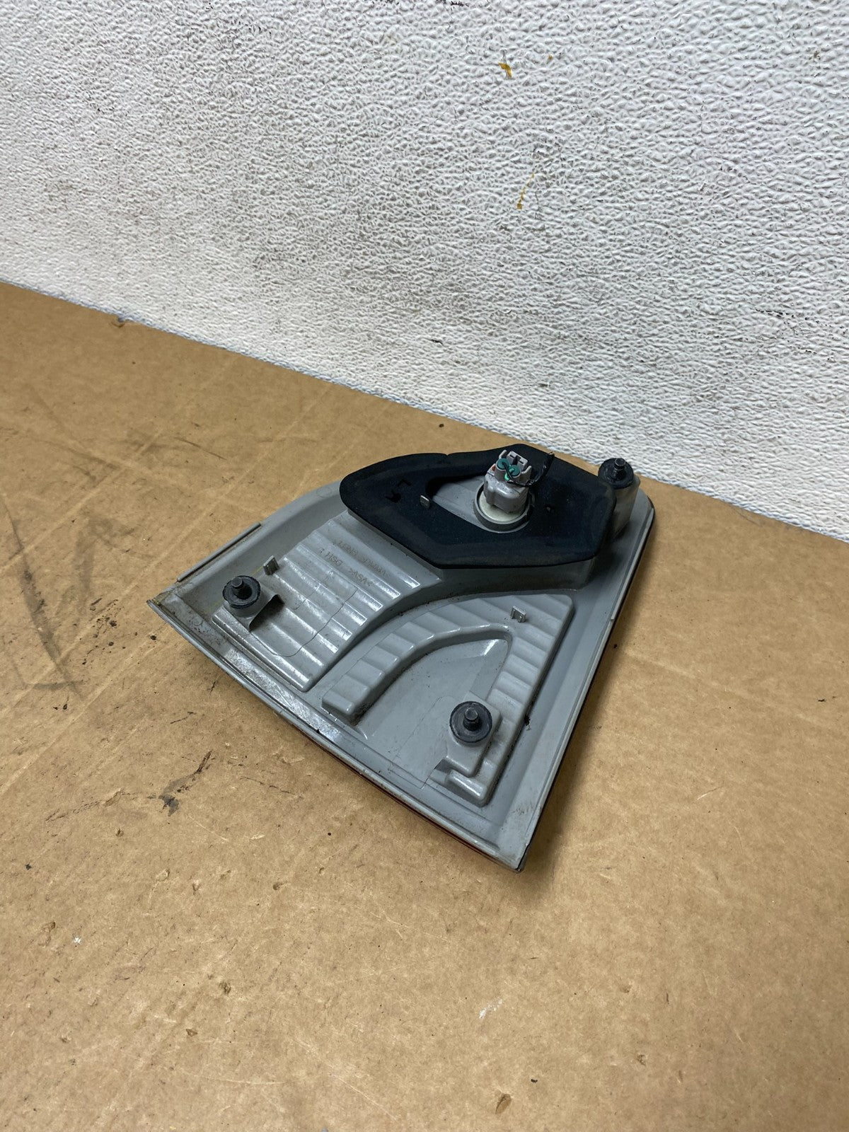 2013 to 2016 Nissan Pathfinder Left Driver Inner Tail light AD6238 DW4