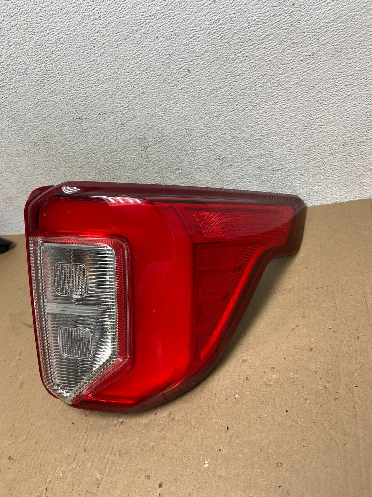 2020 2021 2022 2023 Ford Explorer Right Passenger Side Tail light AD6494 DW1