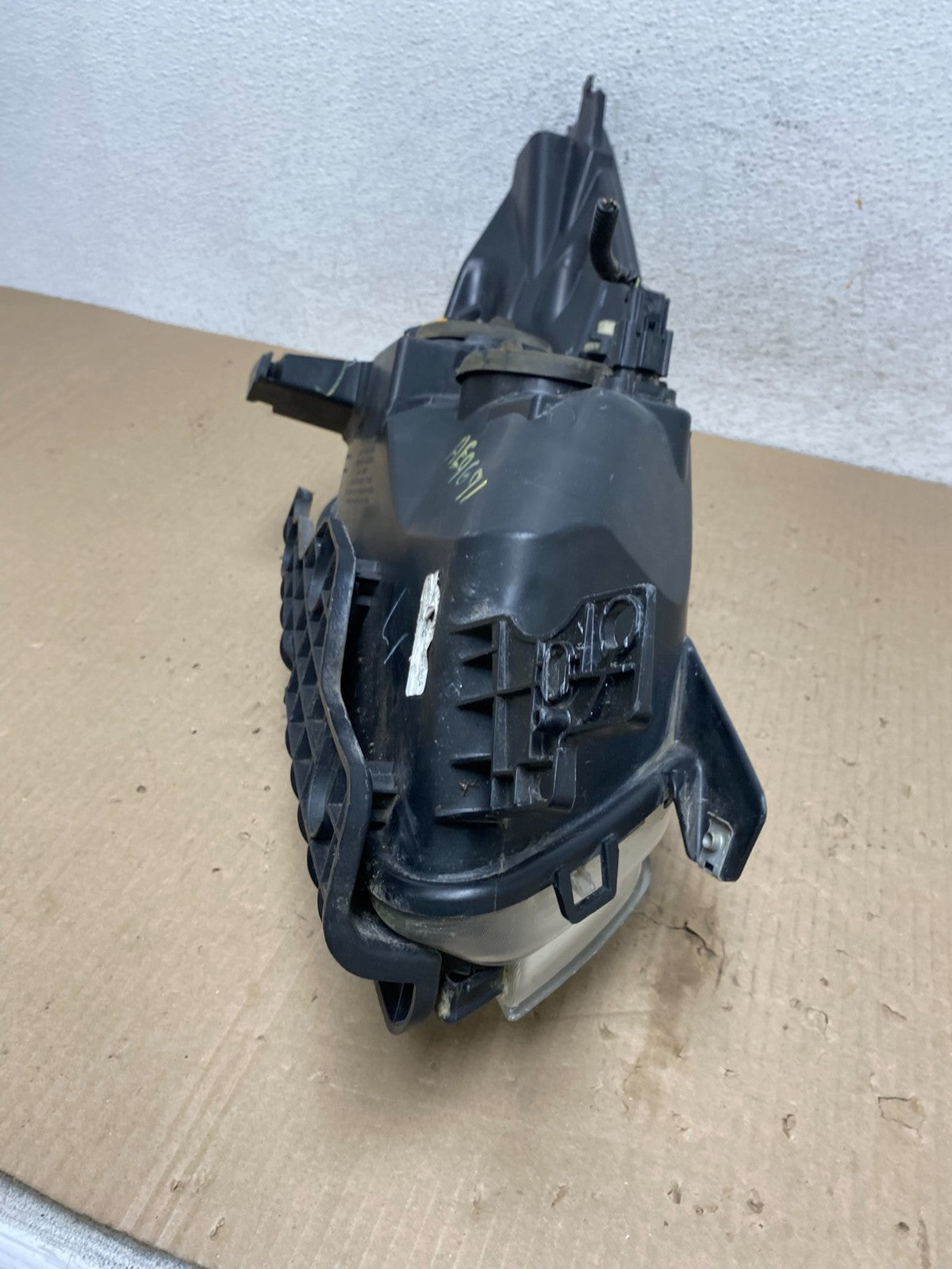 2013 - 2016 Ford Escape Headlight Left Driver Lh Side Halogen AE9691 DW8