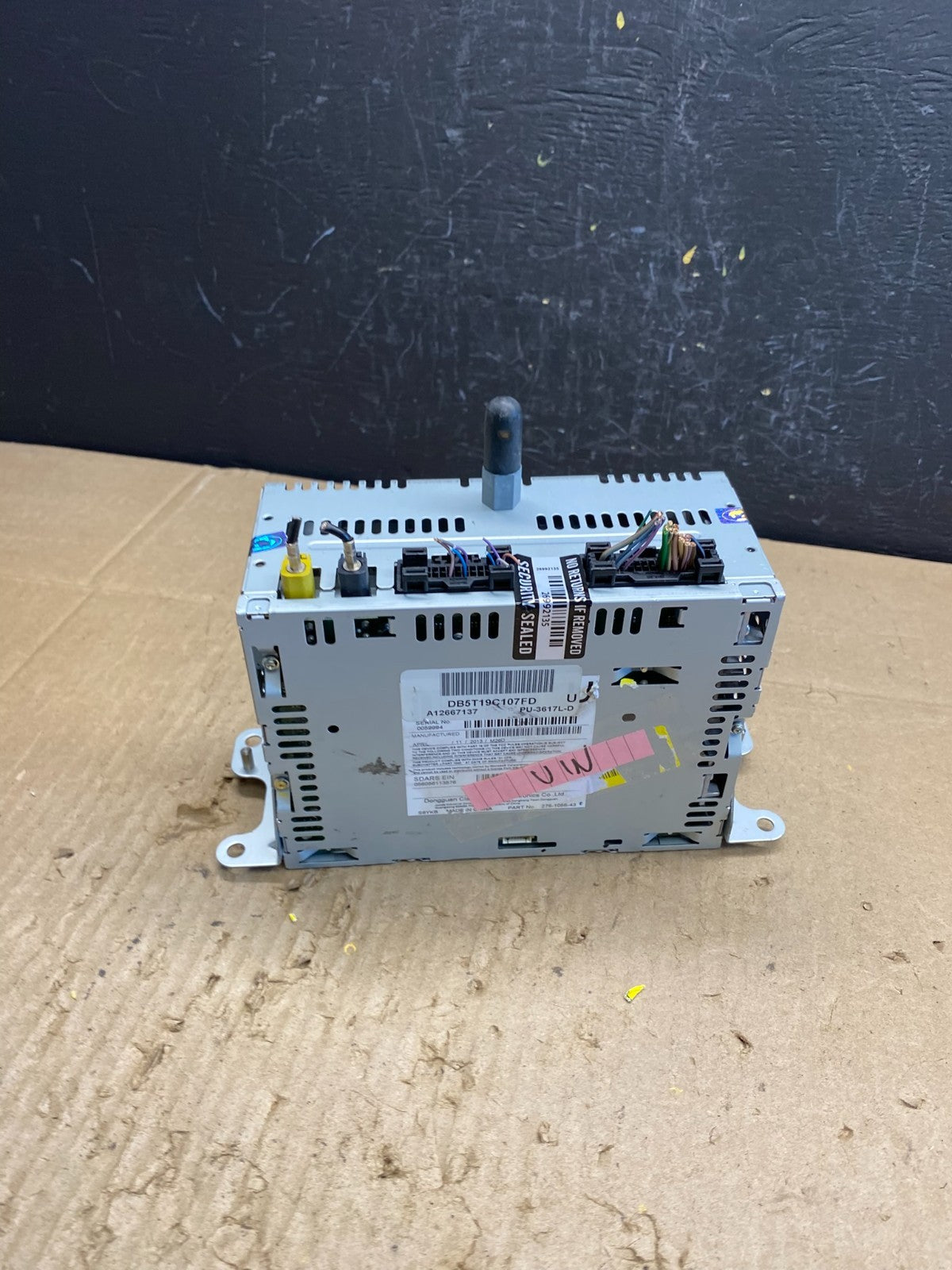 2013 to 2014 Ford Explorer Audio Equipment Radio Receiver AM FM CD ac4750 DG4