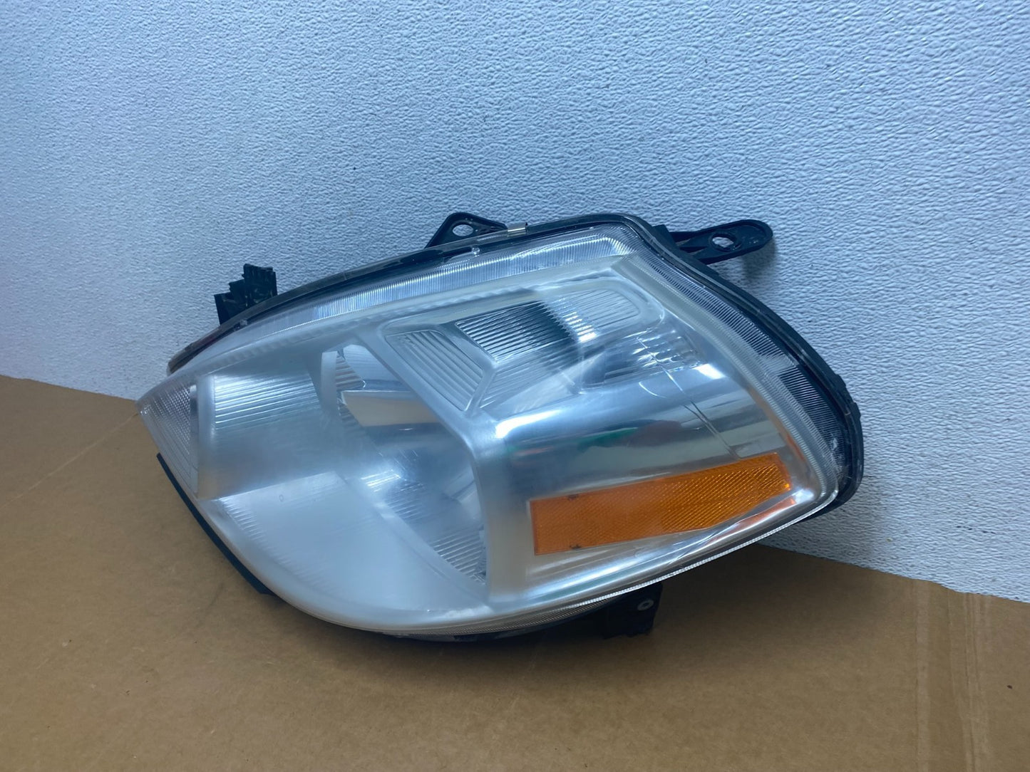 2008 to 2012 Nissan Versa Headlight Halogen Left Driver Lh Side AD8894 DW1