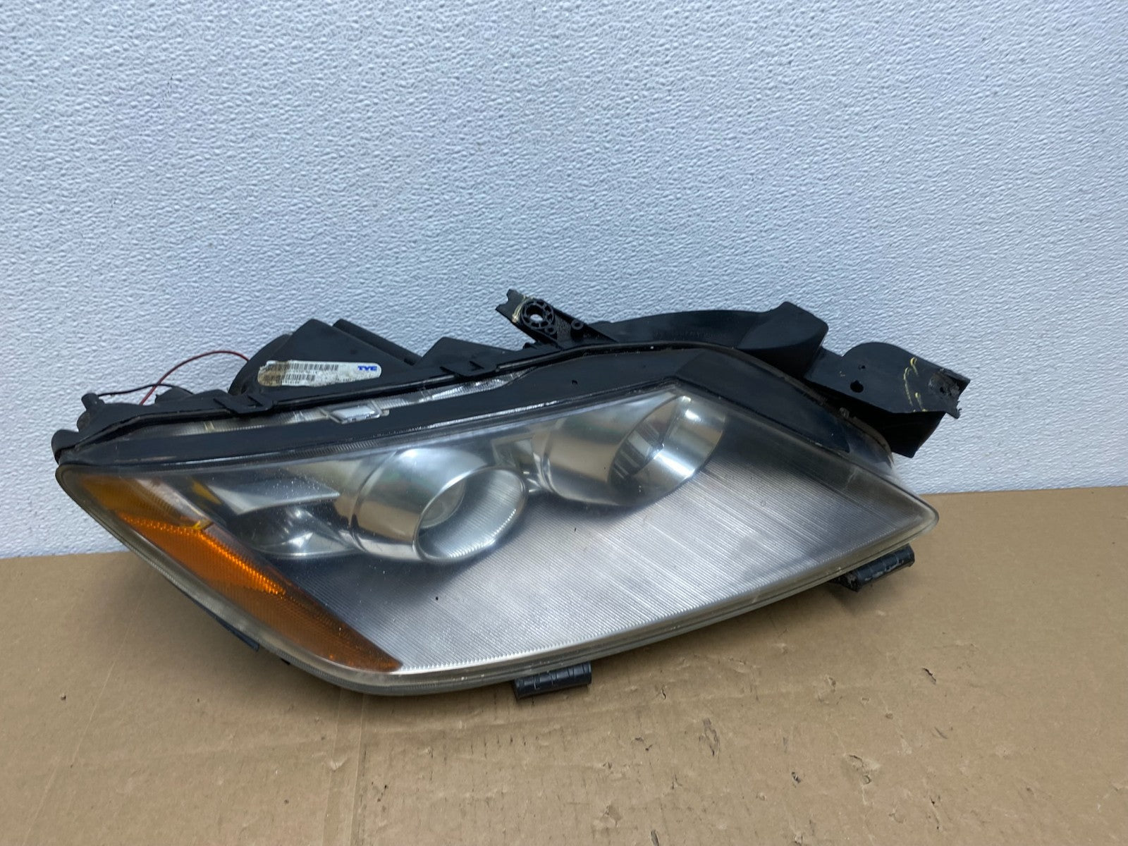 Halogen 2007 to 2009 Mazda CX-7 Right Passenger RH Side Headlight TYC AB6855 DW0
