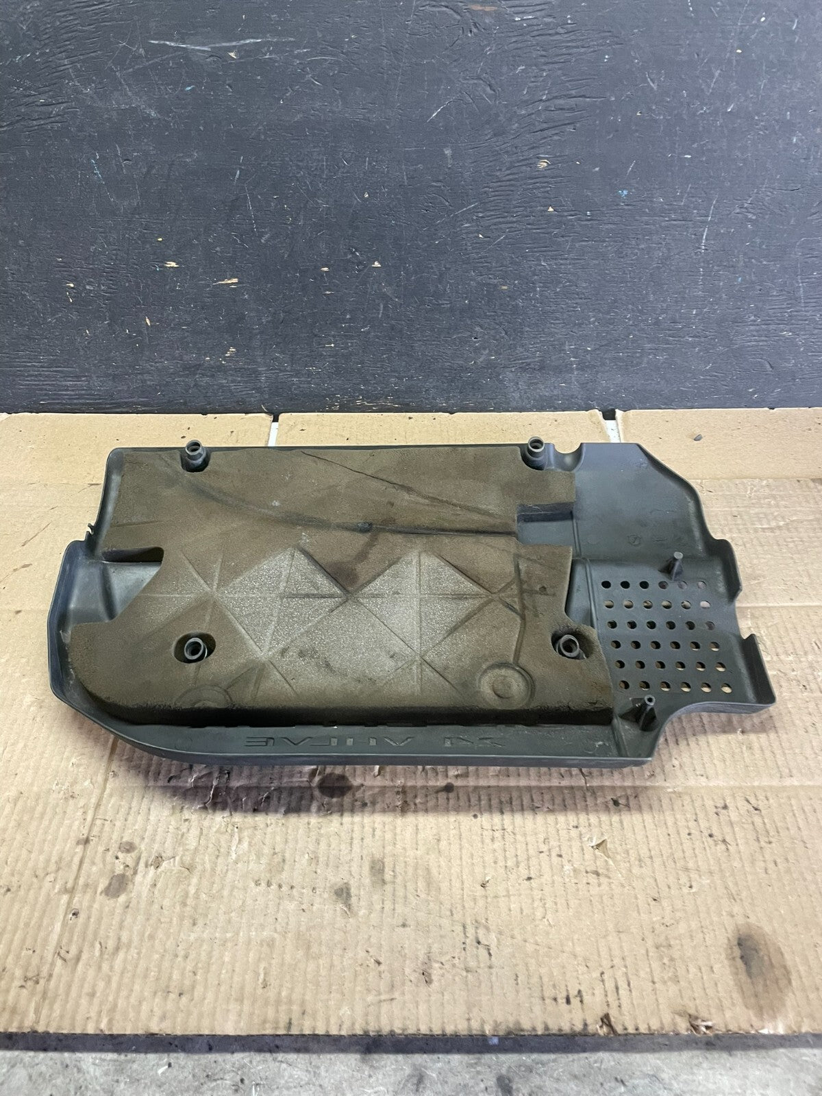 2004 2005 2006 Chrysler Pacifica 3.5L Engine Cover Motor M2723 DG4